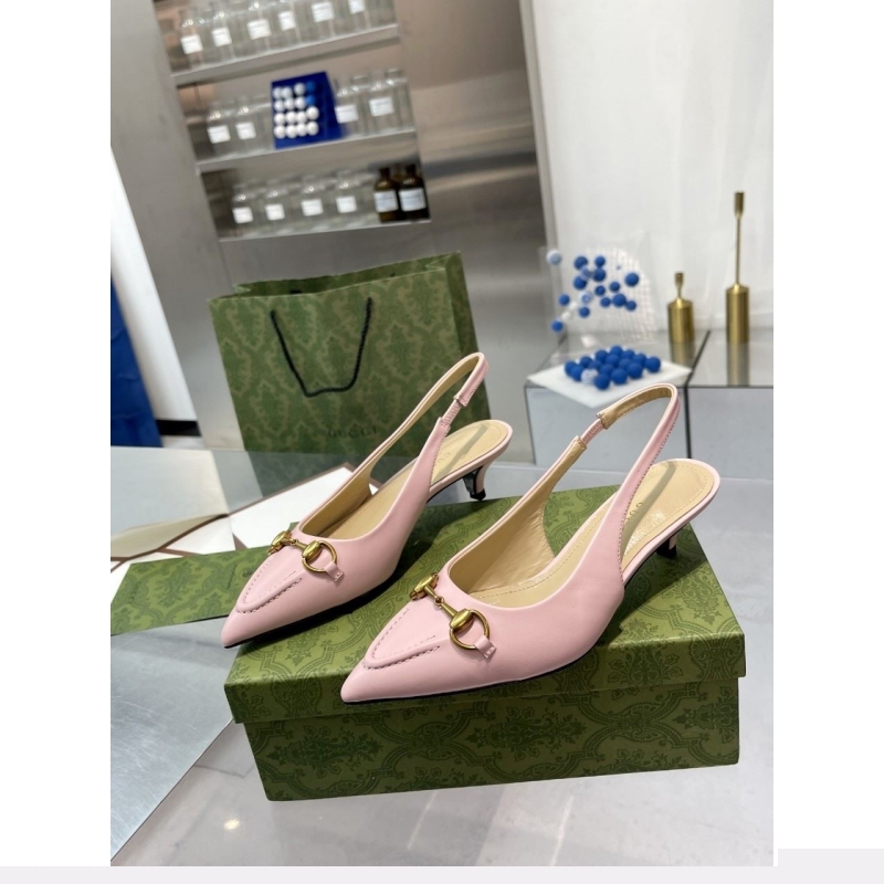 G*u*i sandals